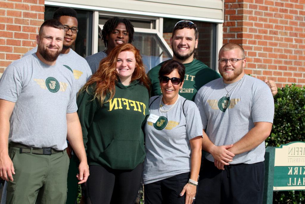 group photo of move in day